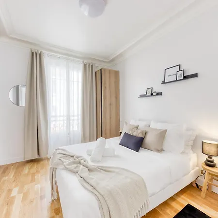 Appartement Metro 3'Min - Parking - Ascenseur Pantin Buitenkant foto