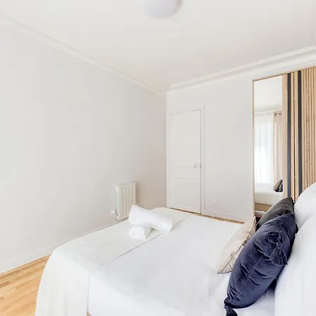 Appartement Metro 3'Min - Parking - Ascenseur Pantin Buitenkant foto